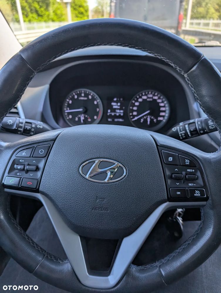 Hyundai Tucson 1.6 GDI BlueDrive Style 2WD - 12
