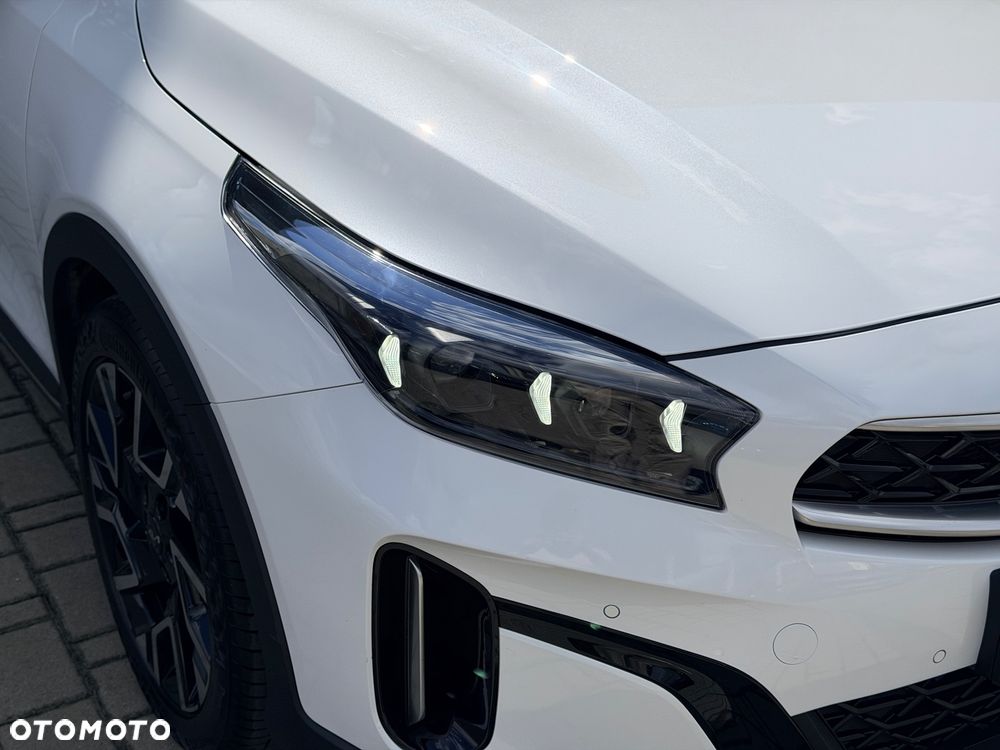 Kia XCeed 1.6 T-GDI Tribute DCT - 6