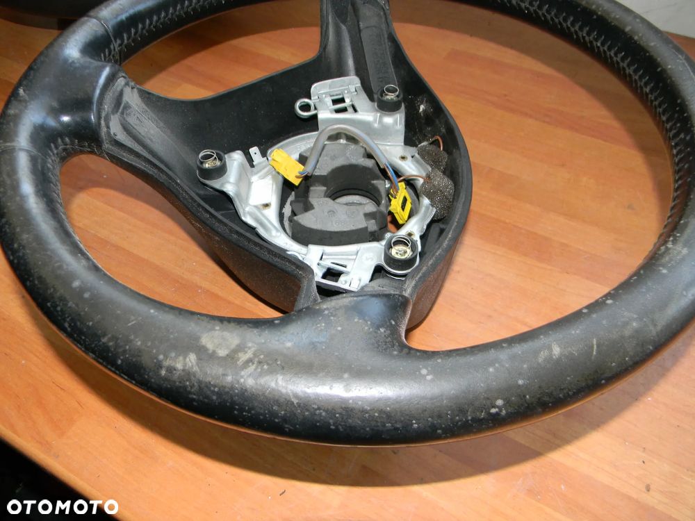 kierownica skórzana skóra VW PASSAT B5 GOLF IV BORA trójramienna - 3