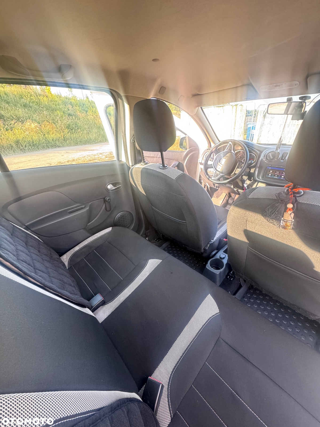 Dacia Sandero Stepway 1.0 TCe Laureate S&S - 4