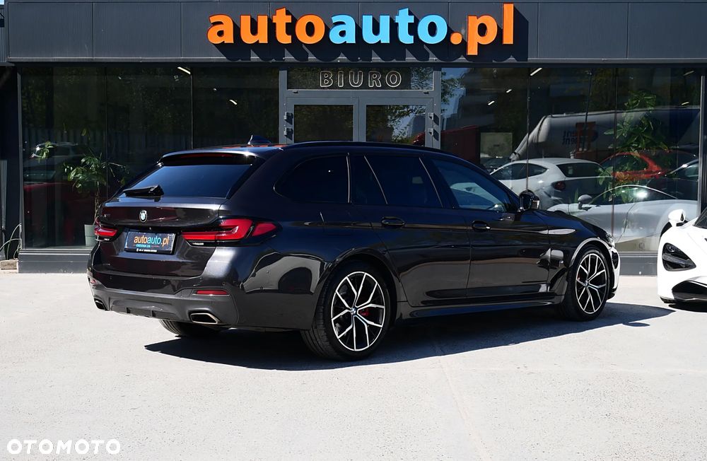 BMW Seria 5 540d xDrive mHEV M Sport sport - 31