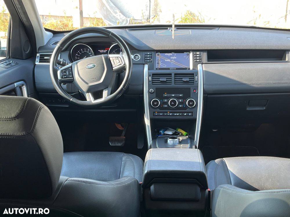 Land Rover Discovery Sport - 12