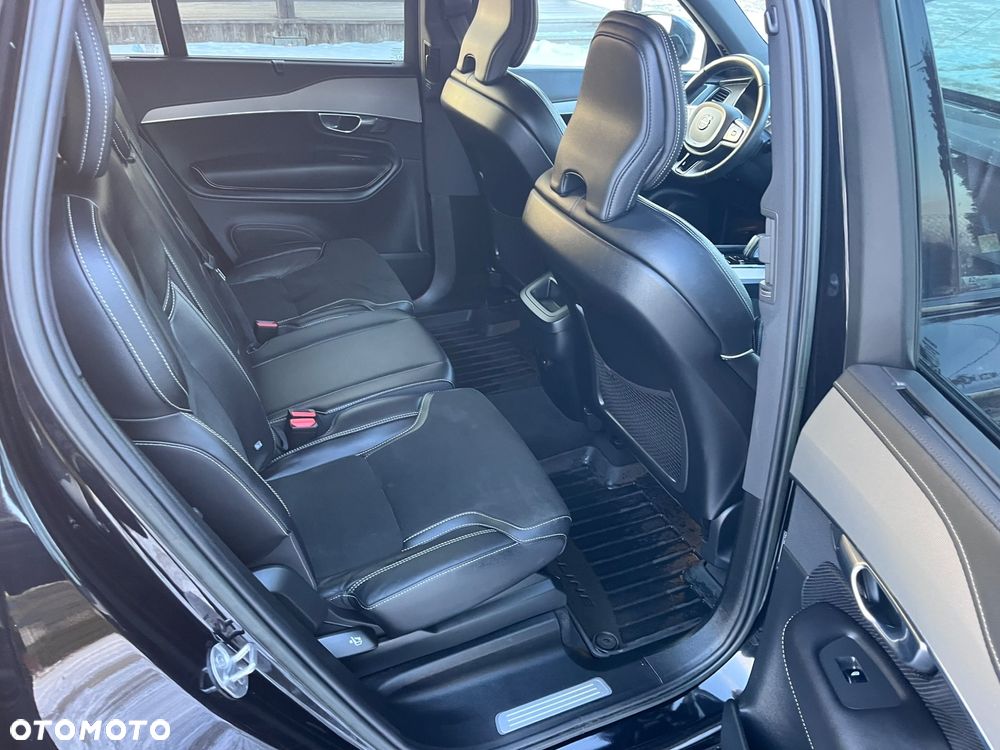 Volvo XC 90 B5 D AWD Ultimate Dark - 24