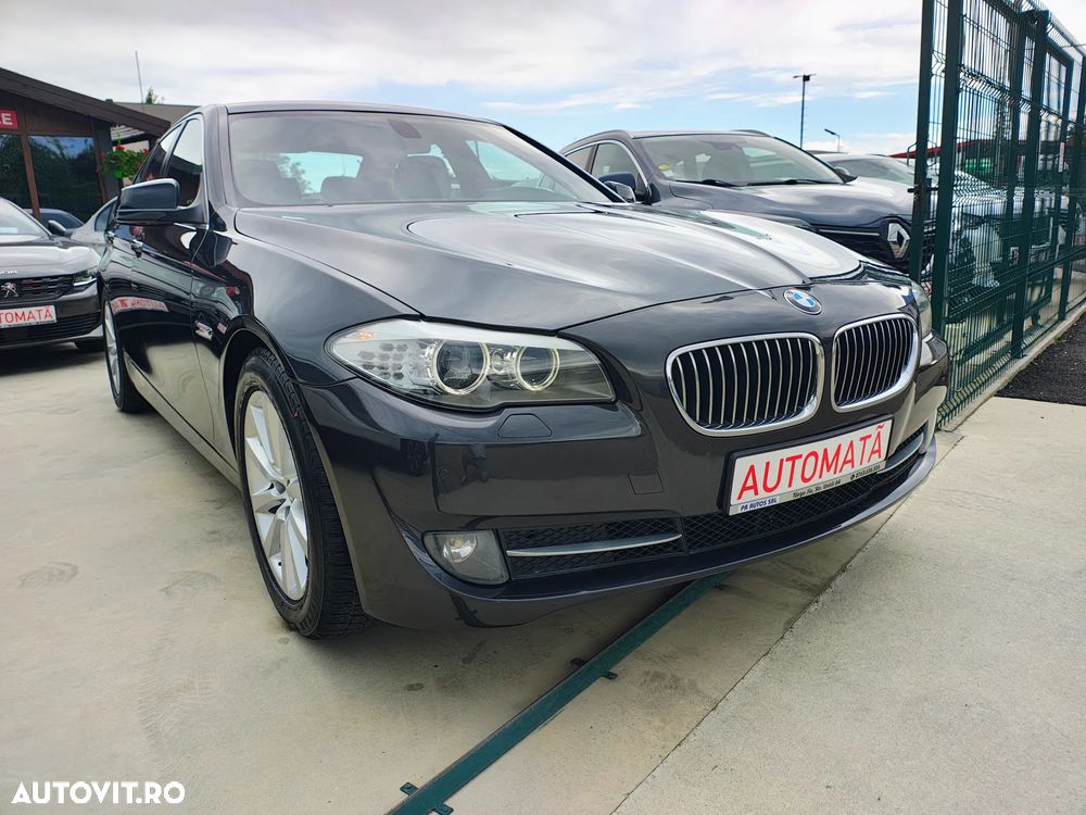 BMW Seria 5 520d Aut. Luxury Line - 9