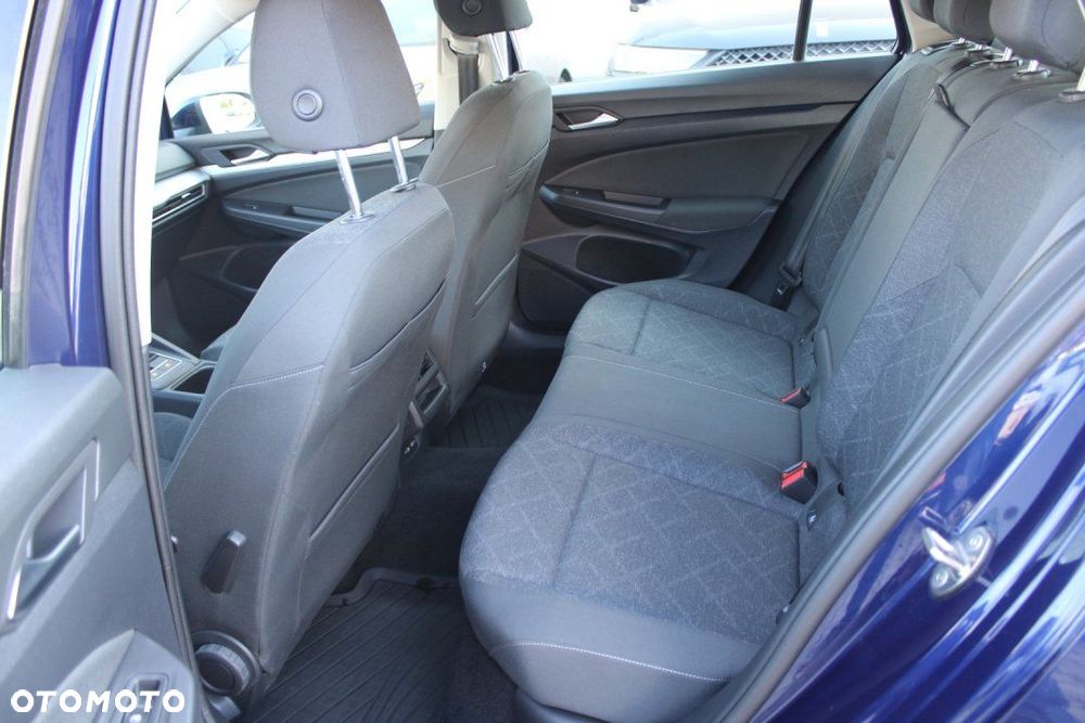 Volkswagen Golf - 22