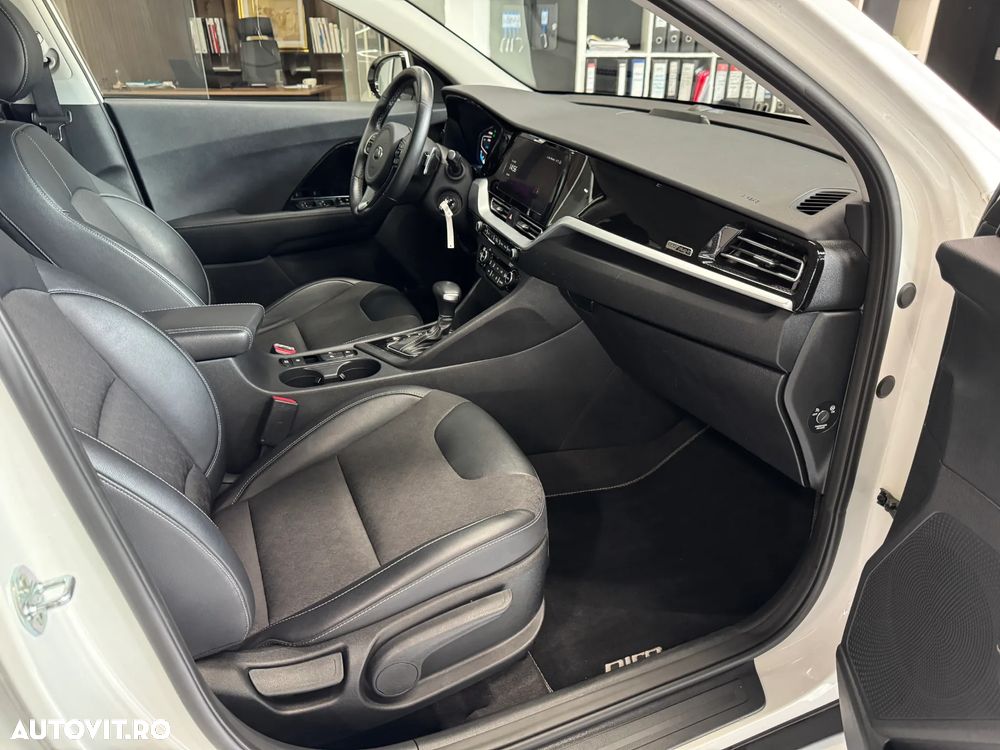 Kia Niro 1.6 GDI PHEV 2WD OPF Aut. Vision - 10