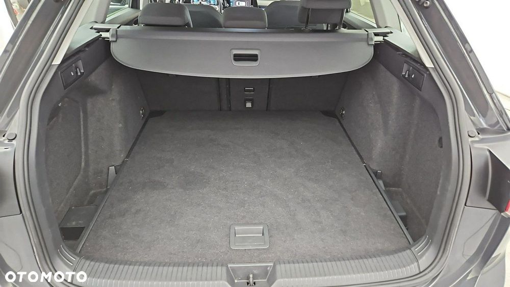 Volkswagen Golf - 23