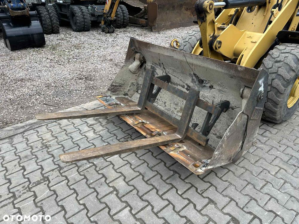 Caterpillar 907H - 8