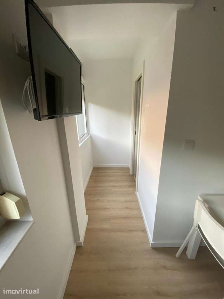 Quarto - localizado em Oeiras Lisbon - Grande imagem: 4/8