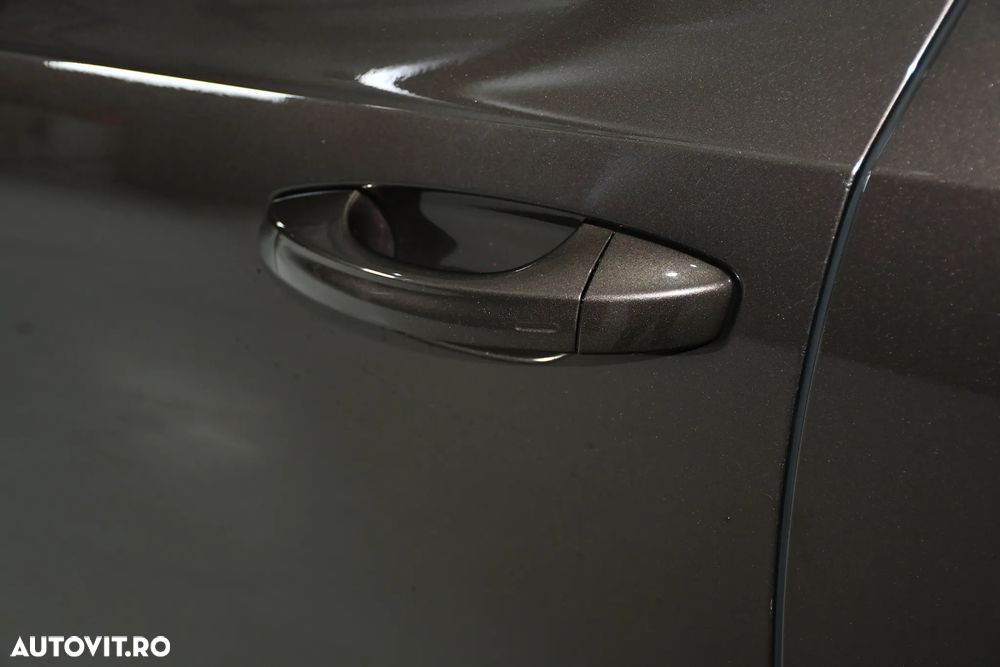 Skoda Octavia 2.0 TDI DSG L&K - 23