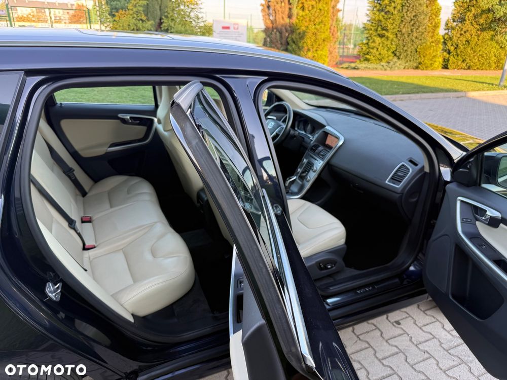 Volvo XC 60 D4 Geartronic Summum - 19