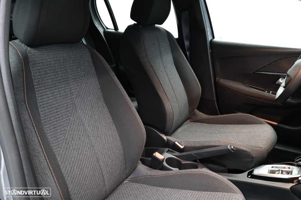 Peugeot 208 1.2 Hybrid Style e-DCS6 - 19