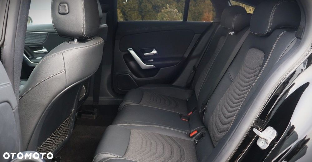 Mercedes-Benz CLA - 16