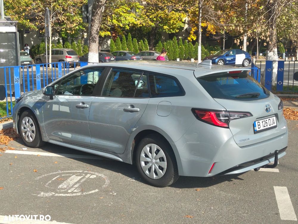 Toyota Corolla ver-1-8-hsd-exclusive - 8
