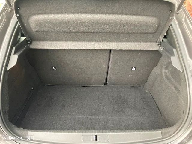 Peugeot 208 1.2 PureTech Active Pack - 28