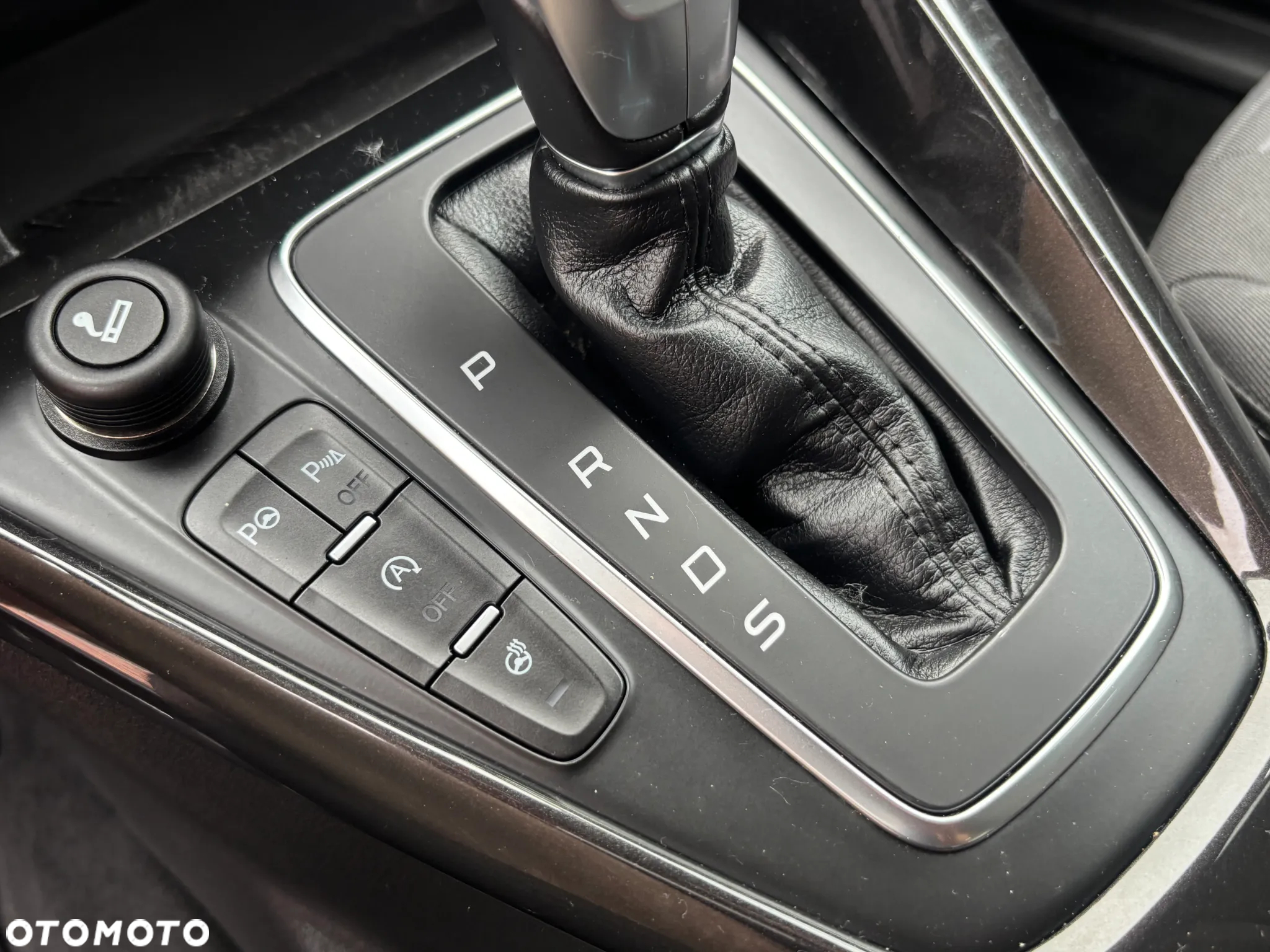 Ford Focus 1.5 EcoBlue Start-Stopp-System TITANIUM - 24