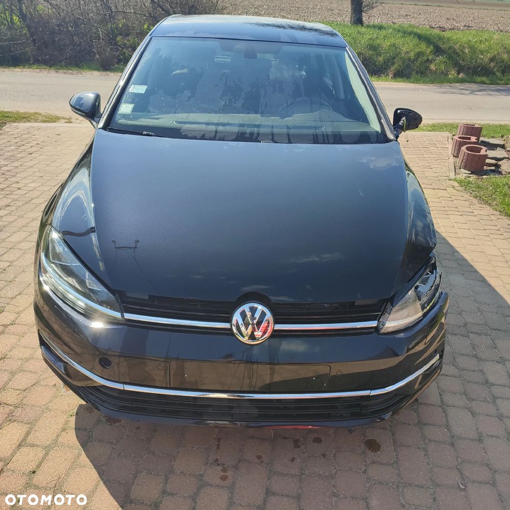 Volkswagen Golf - 10