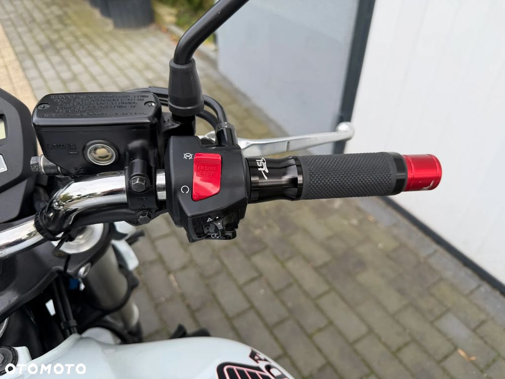 Honda Hornet - 17