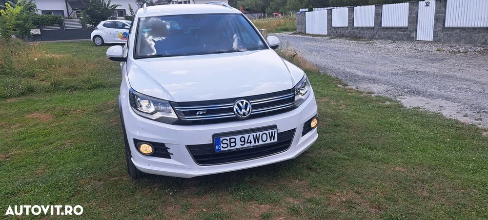 Volkswagen Tiguan - 1
