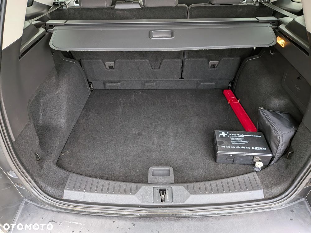 Ford Kuga - 25