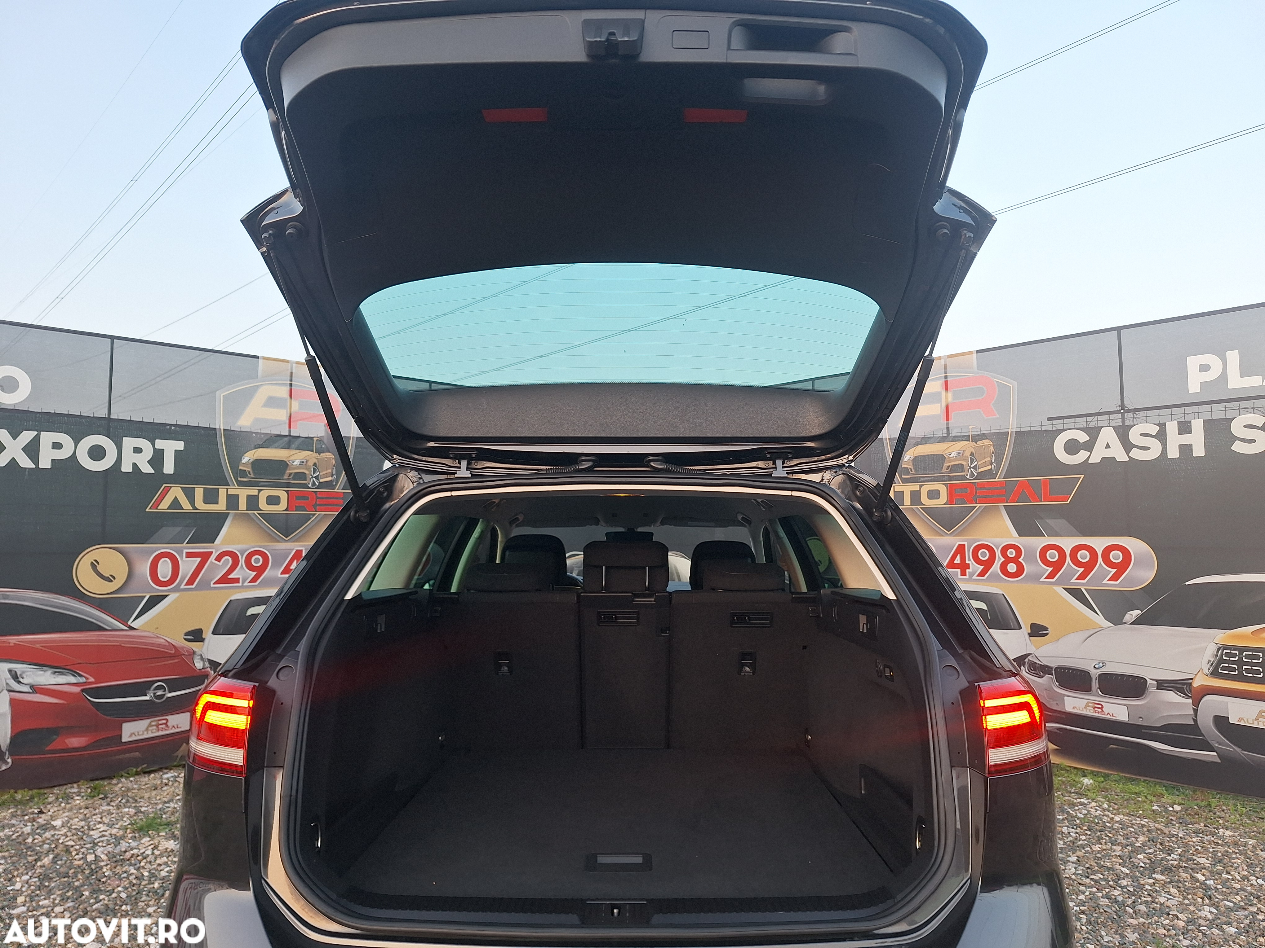 Volkswagen Passat 2.0 TDI (BlueMotion Technology) Comfortline - 17