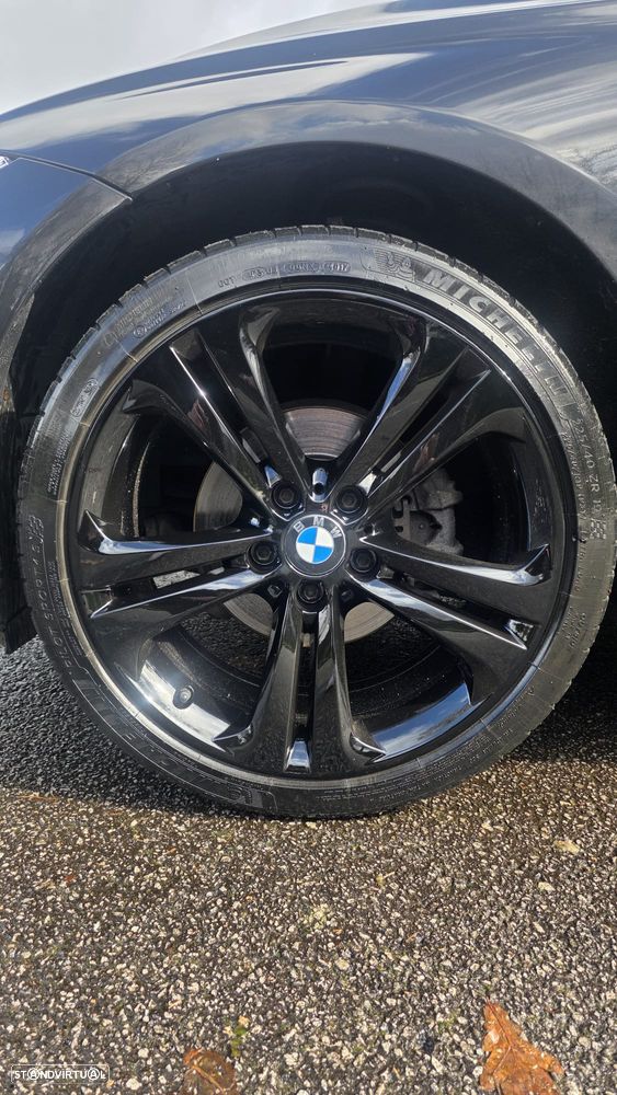 BMW 318 d Sport Line - 2