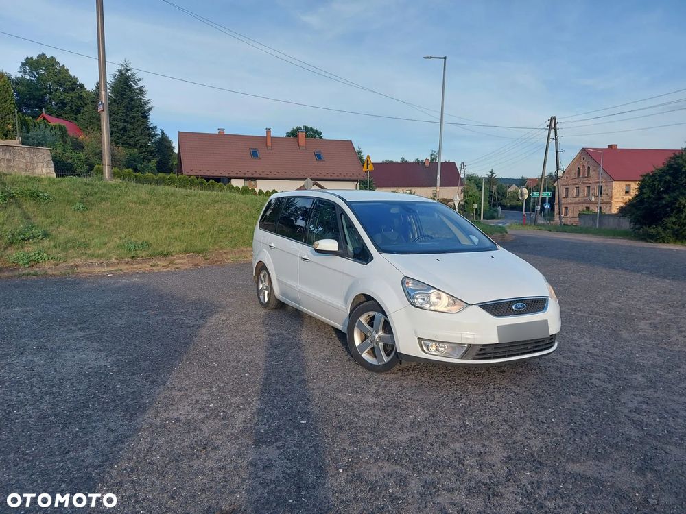 Ford Galaxy - 12