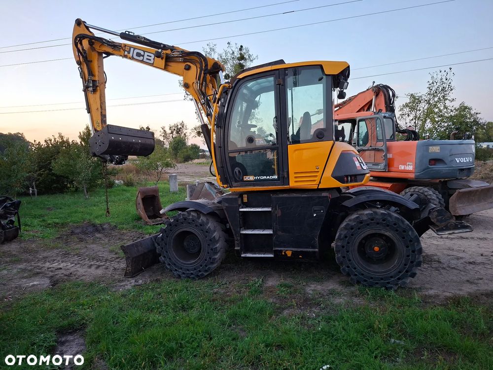 JCB 110W HYDRADIG - 12