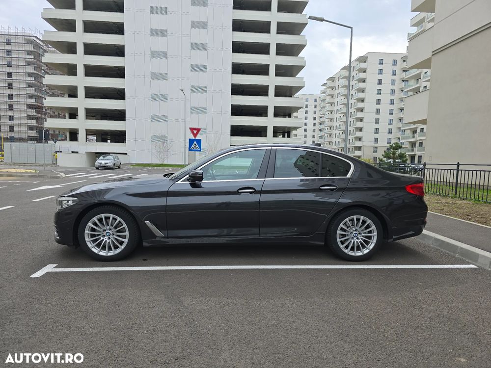 BMW Seria 5 520d AT - 12