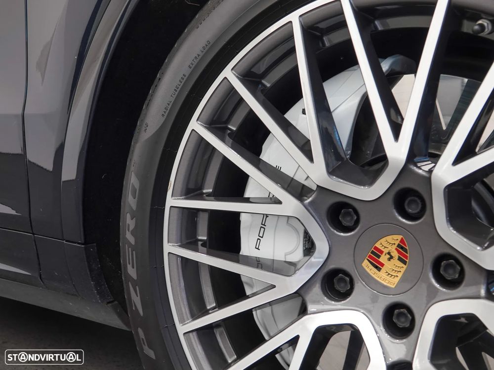 Porsche Cayenne Coupé E-Hybrid - 11