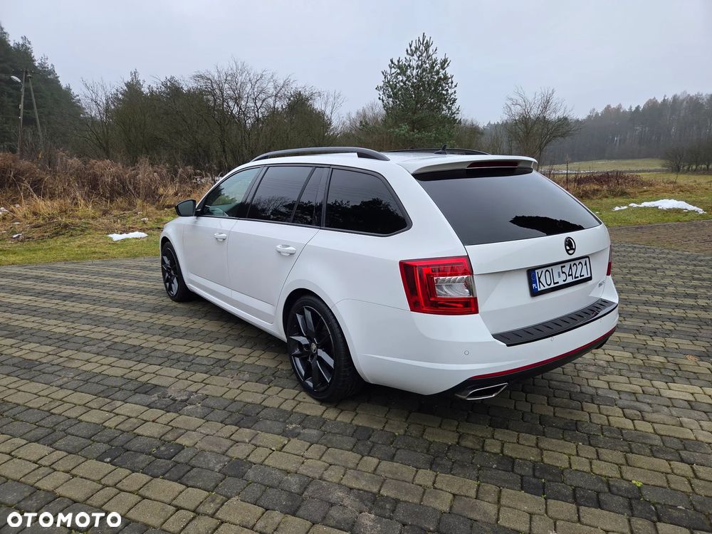 Skoda Octavia 2.0 TDI DSG RS - 8