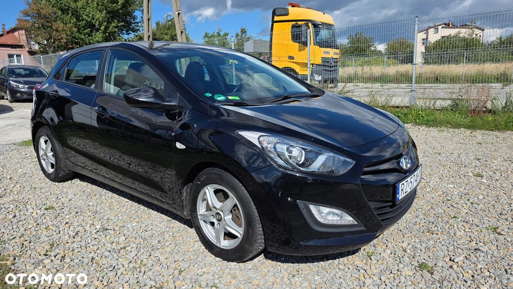 Hyundai i30 1.4 Fifa World Cup Edition - 8