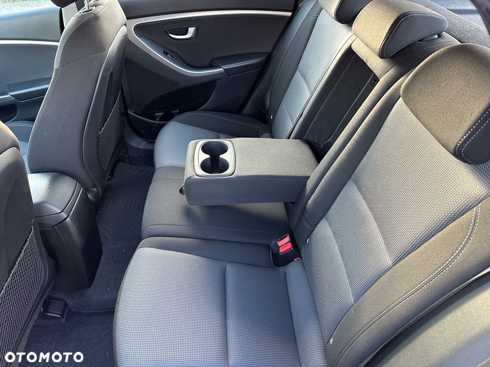 Hyundai i30 1.6 Comfort - 5