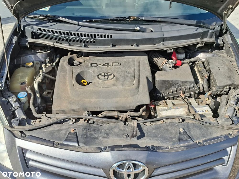 Toyota Auris 1.4 D-4D 2010 - 6