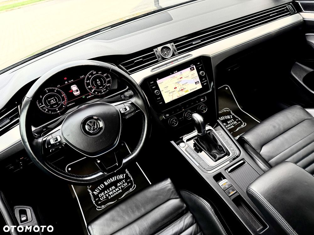 Volkswagen Passat 1.6 TDI SCR DSG - 7