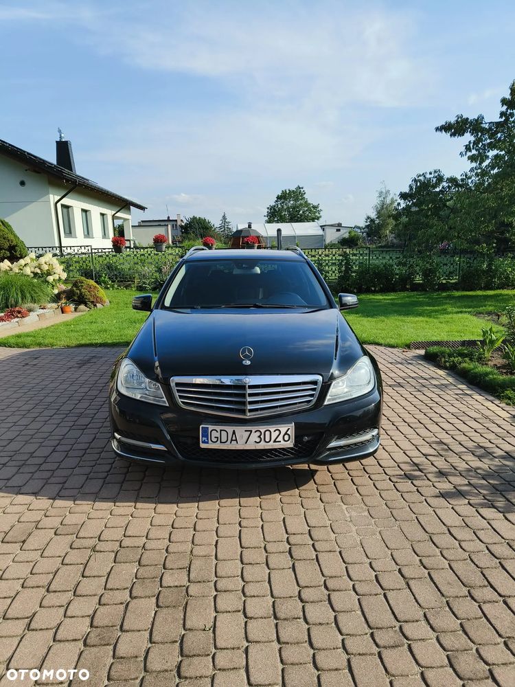 Mercedes-Benz Klasa C 250 CGI T Automatik BlueEFFICIENCY Elegance - 2