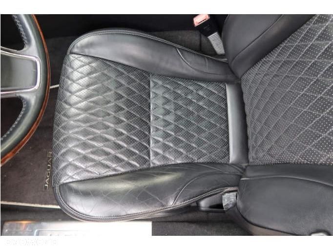 Jaguar XJ 3.0 T LWB AWD Portfolio - 28