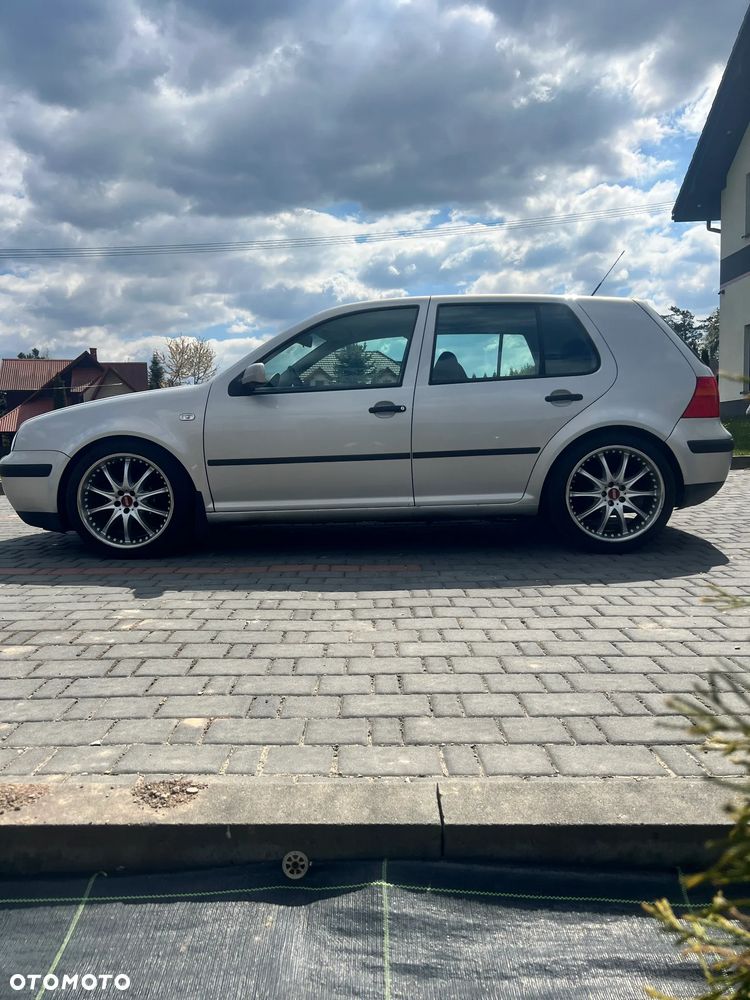 Volkswagen Golf 1.6 - 4