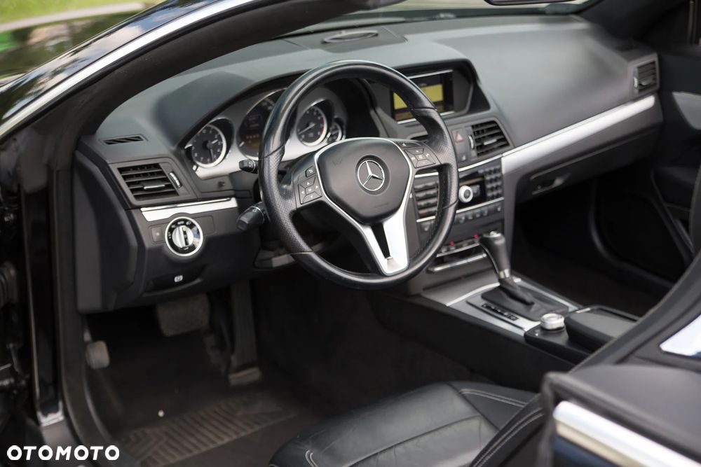 Mercedes-Benz Klasa E 200 CGI BlueEFFICIENCY Automatik Elegance - 15