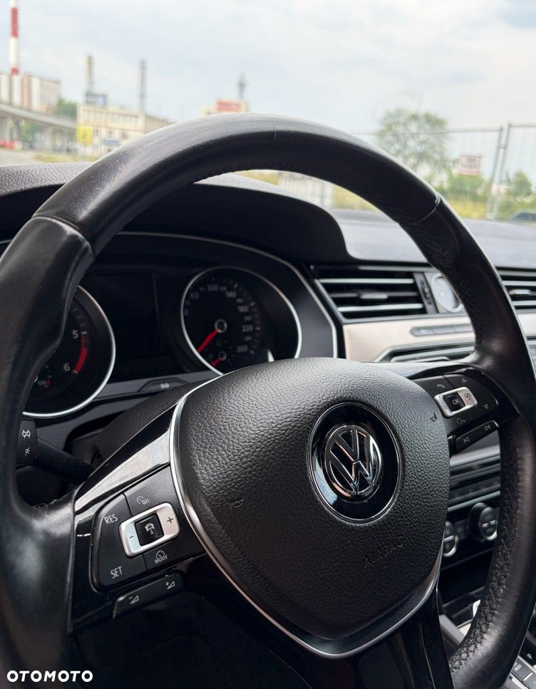 Volkswagen Passat 2.0 TDI BMT Highline DSG - 16