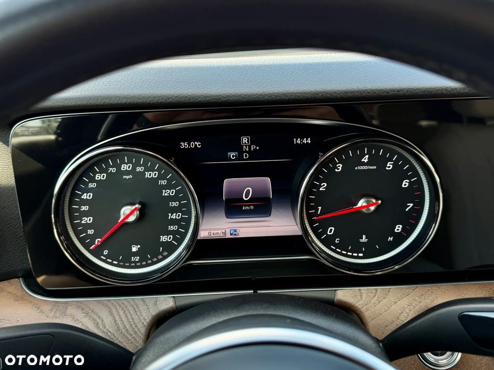 Mercedes-Benz Klasa E 300 9G-TRONIC AMG Line - 14