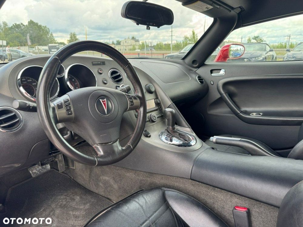 Pontiac Solstice - 10
