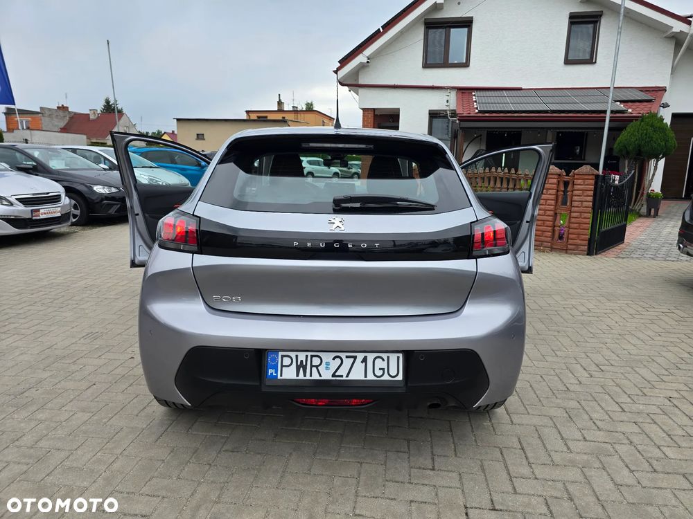 Peugeot 208 - 22