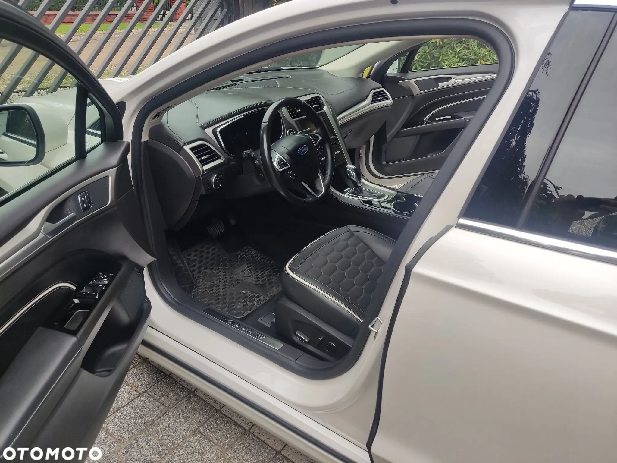 Ford Mondeo 2.0 Hybrid Vignale - 8
