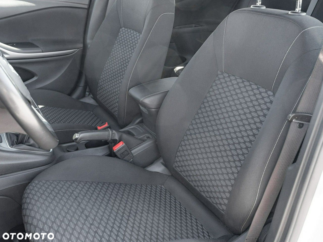 Opel Astra V 1.2 T Edition S&S - 15