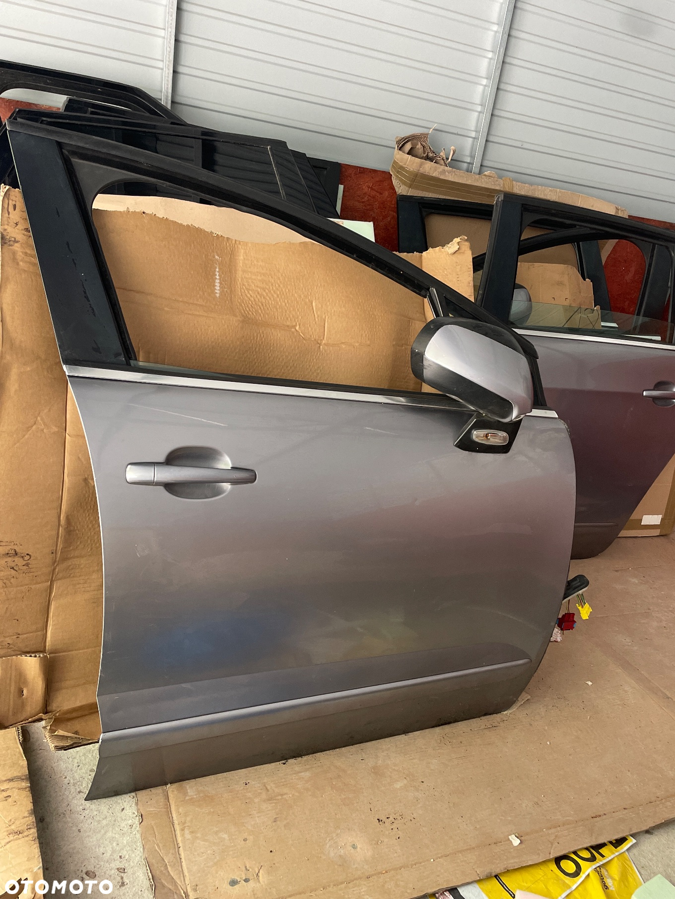 Drzwi kompletne przednie prawe Peugeot - 2