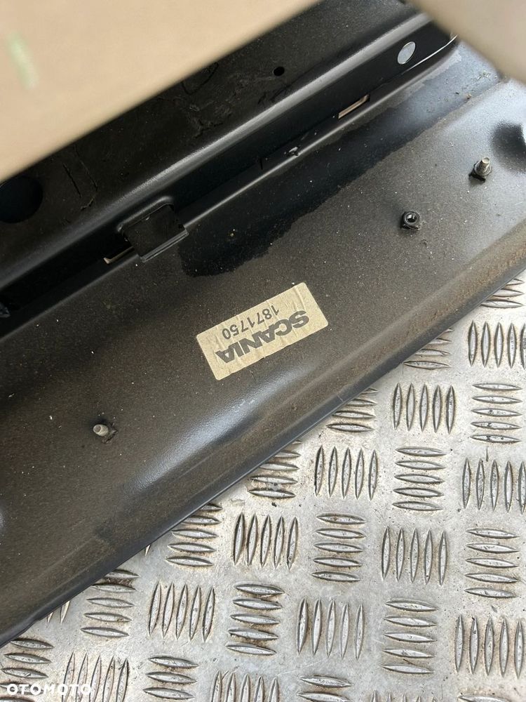 PÓŁKA KOKPIT GÓRNY SCANIA R STREAMLINE - 6