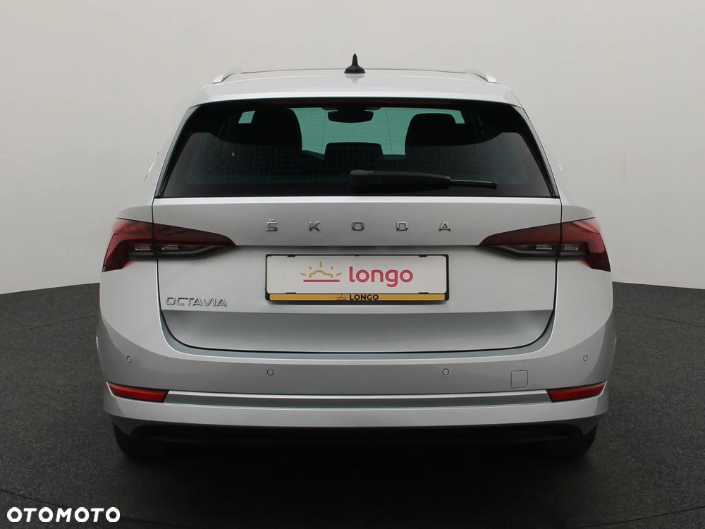 Skoda Octavia 2.0 TDI SCR Clever DSG - 5
