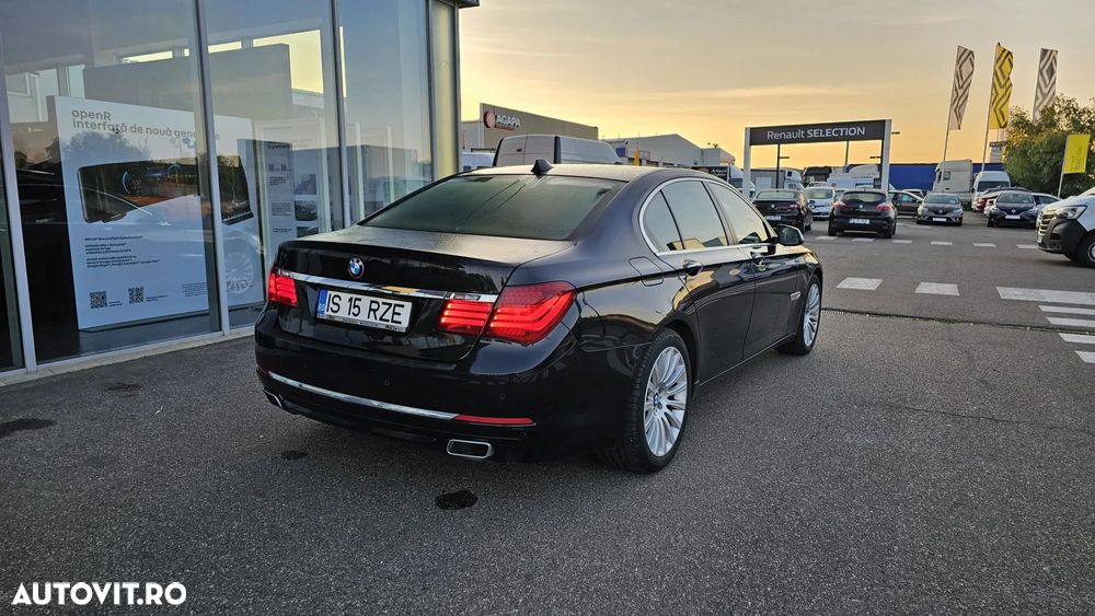 BMW Seria 7 740d xDrive - 15
