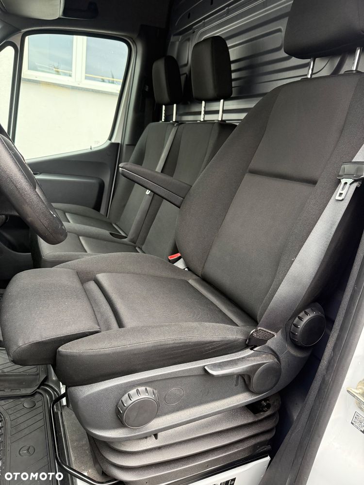 Mercedes-Benz Sprinter - 17